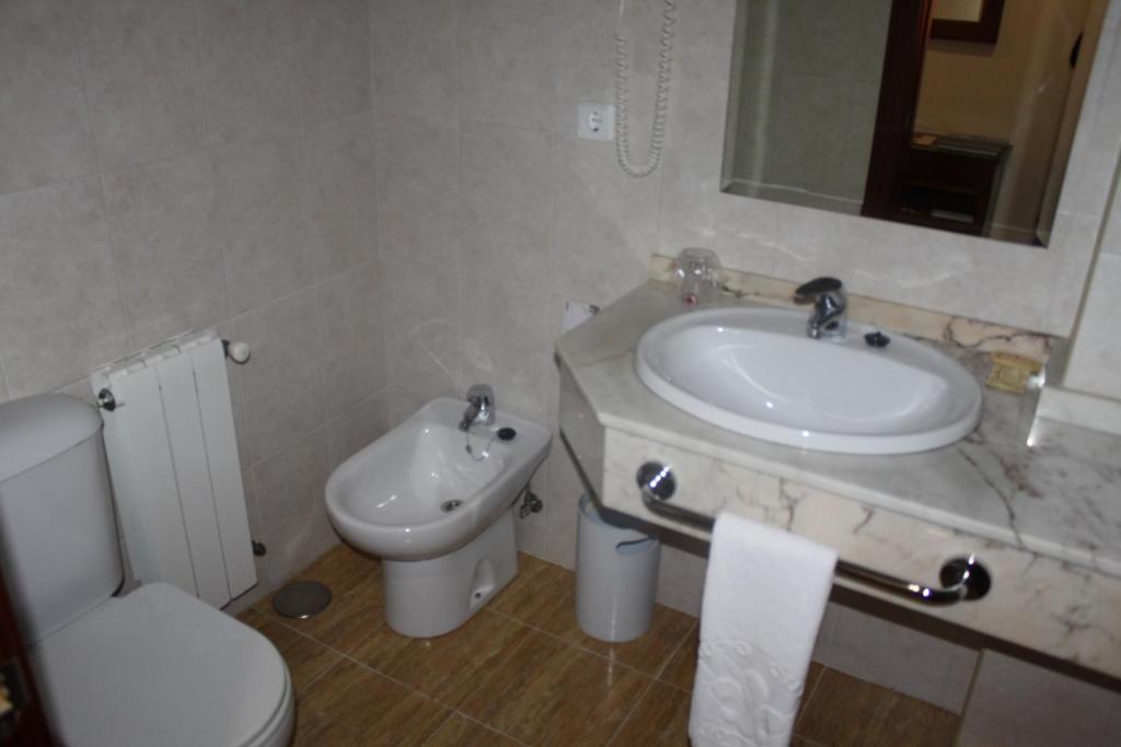 Hotel Arbeyal Gijón Zimmer foto